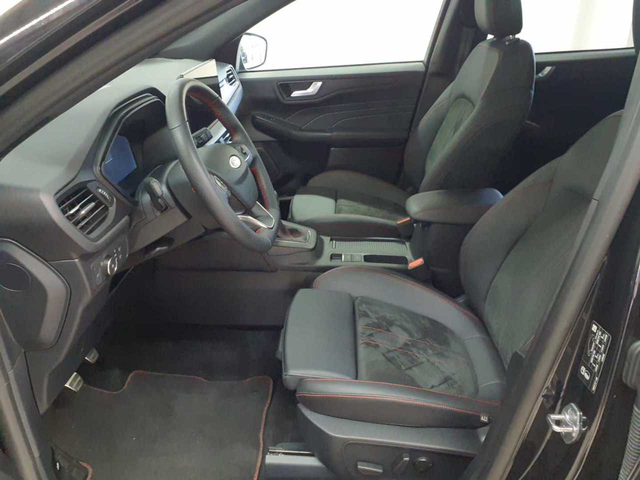 Ford Kuga 1.5 EcoBoost ST-LINE X 3