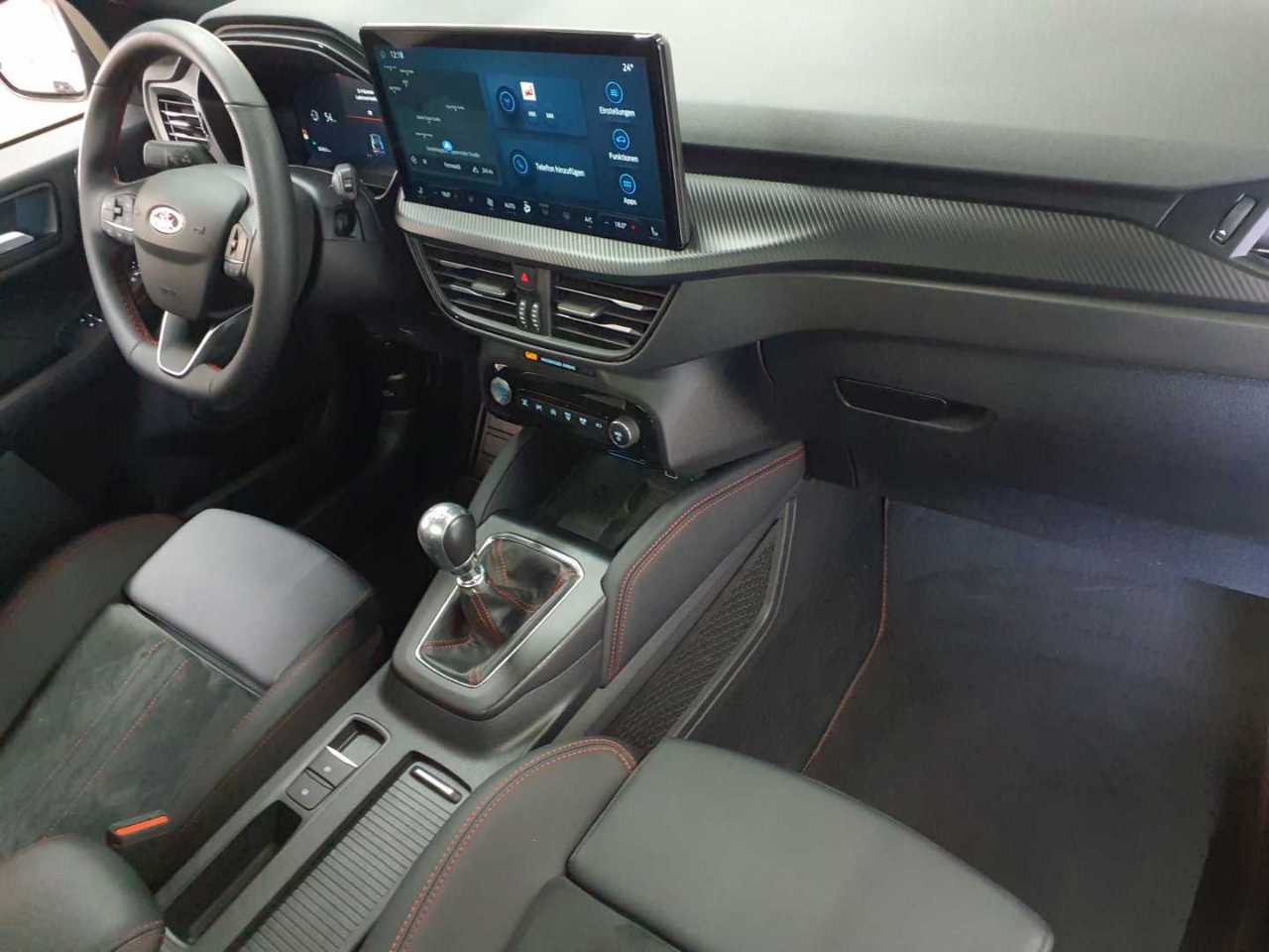 Ford Kuga 1.5 EcoBoost ST-LINE X 14