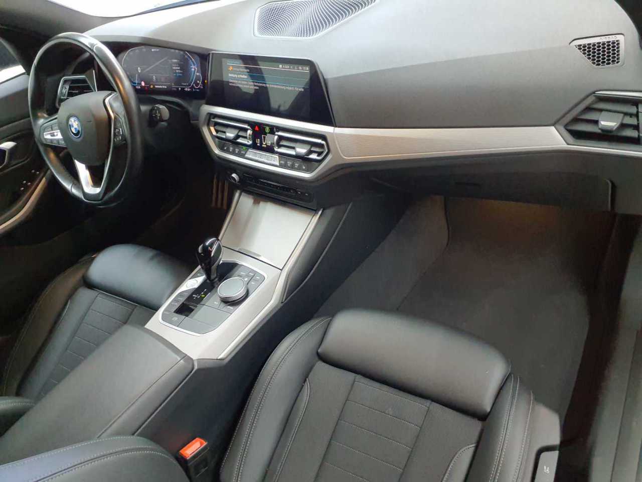 Bmw 320e Touring xDrive Aut. Advantage 13