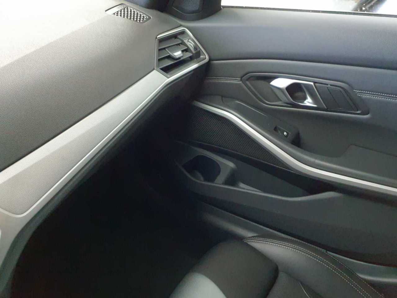 Bmw 320e Touring xDrive Aut. Advantage 16