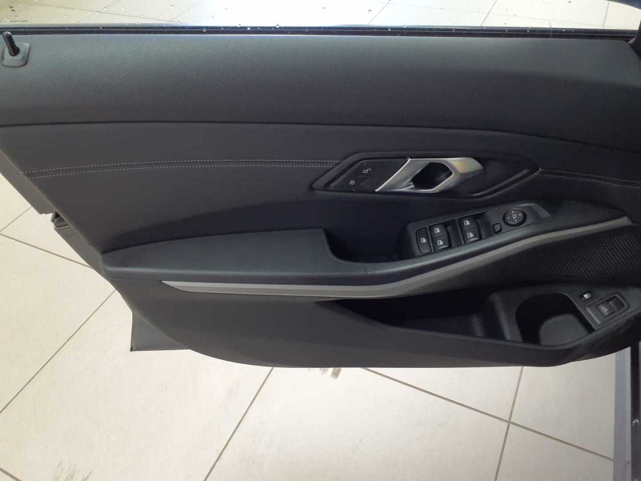 Bmw 320e Touring xDrive Aut. Advantage 4