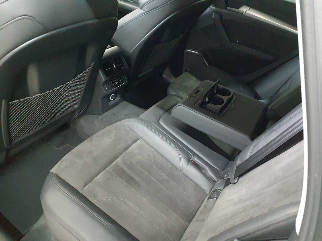 Audi Q5 40 TDI quattro S tronic design 8