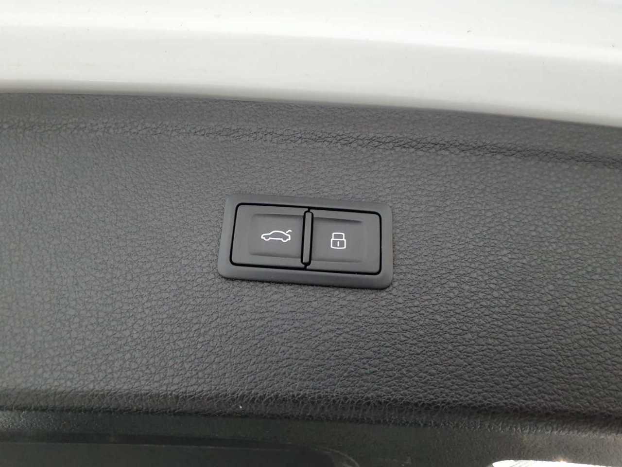 Audi Q5 40 TDI quattro S tronic design 11
