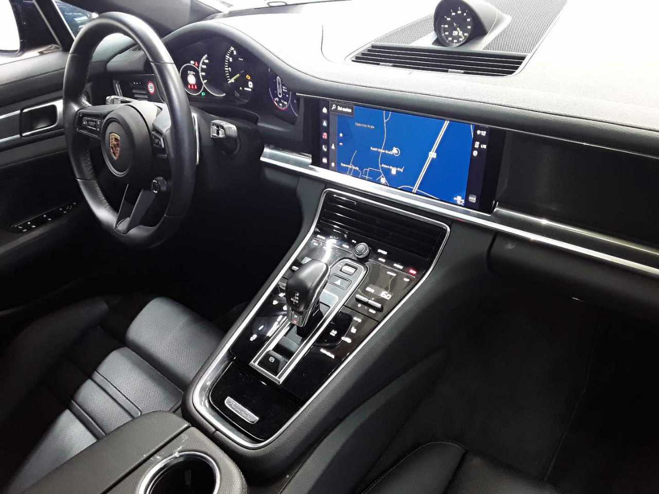 Porsche Panamera 4 E-Hybrid Platinum Edition 13