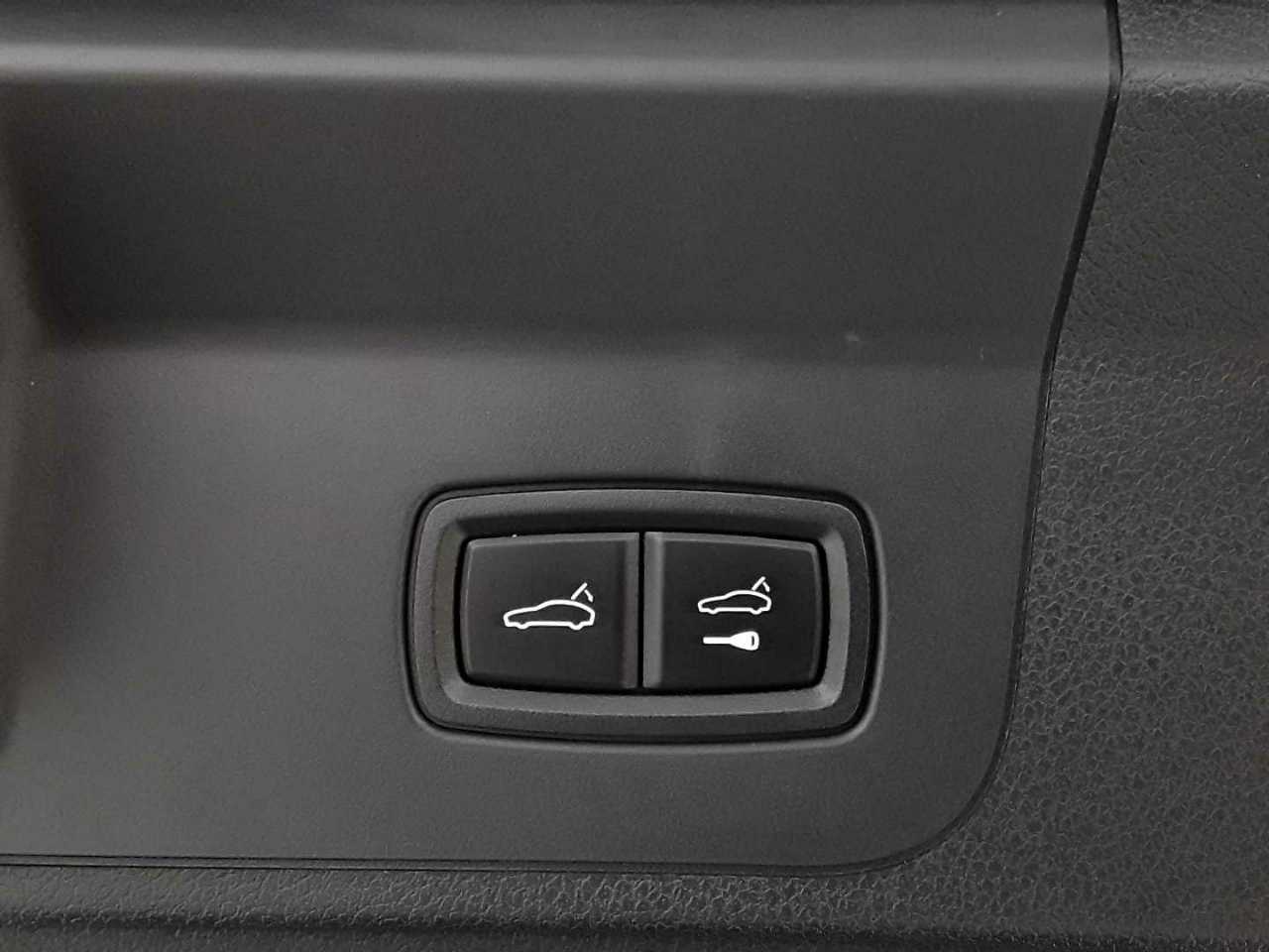Porsche Panamera 4 E-Hybrid Platinum Edition 18