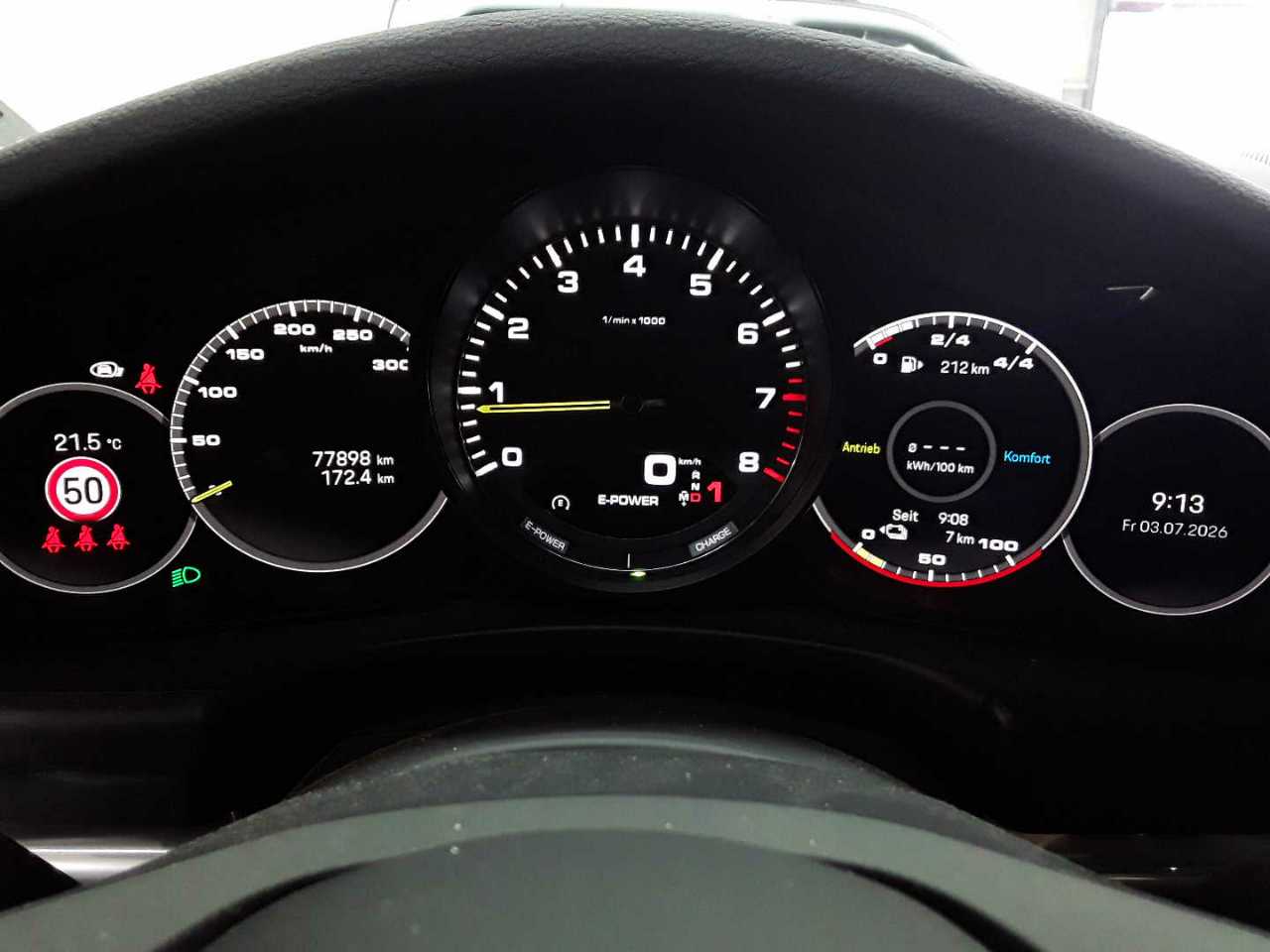 Porsche Panamera 4 E-Hybrid Platinum Edition 14