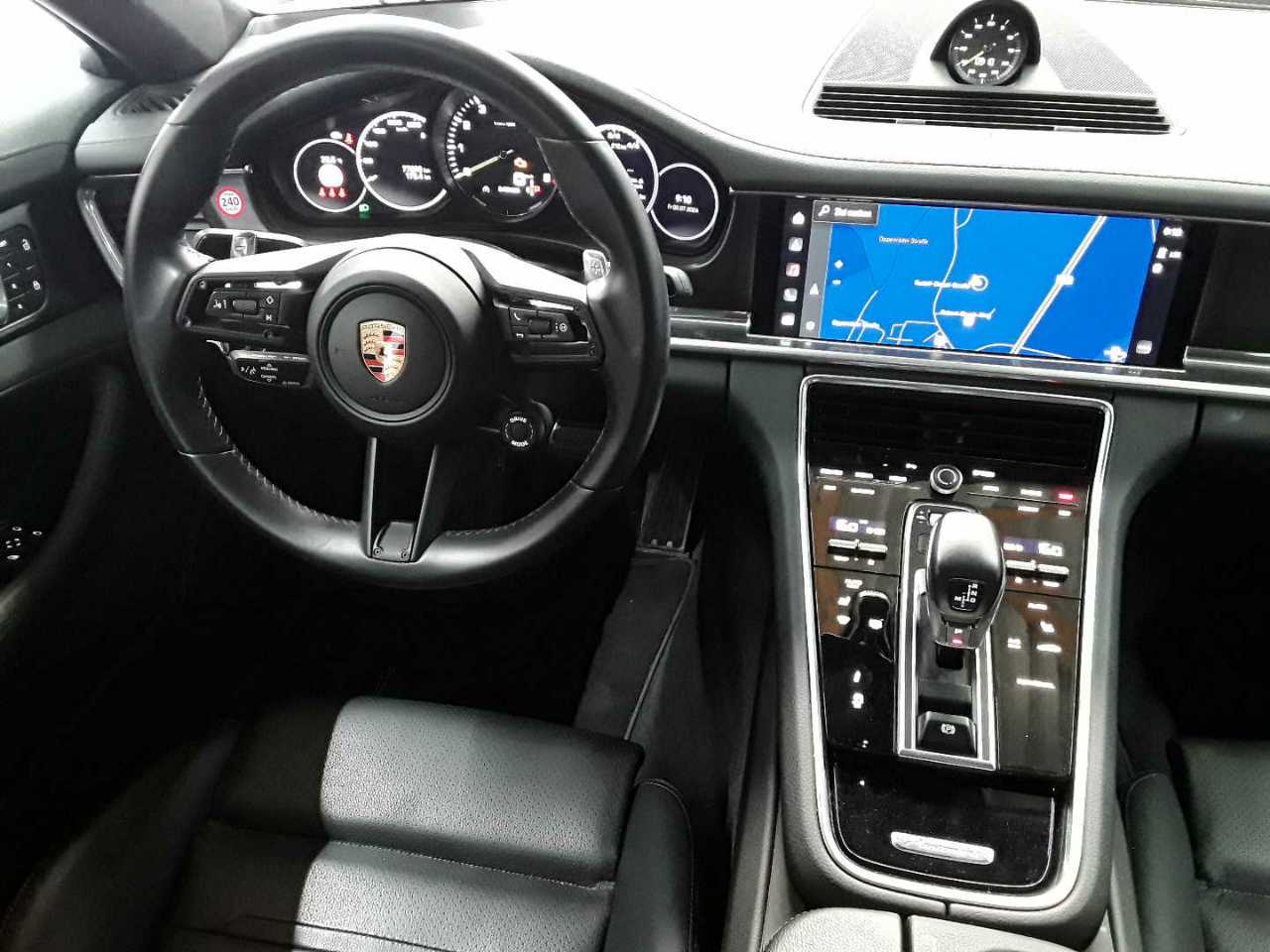 Porsche Panamera 4 E-Hybrid Platinum Edition 6