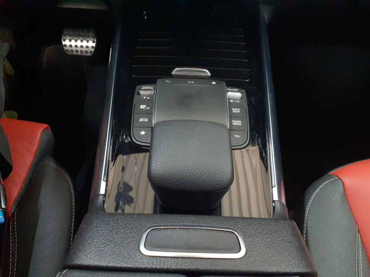 Mercedes-Benz GLA 250 8G-DCT AMG Line 16