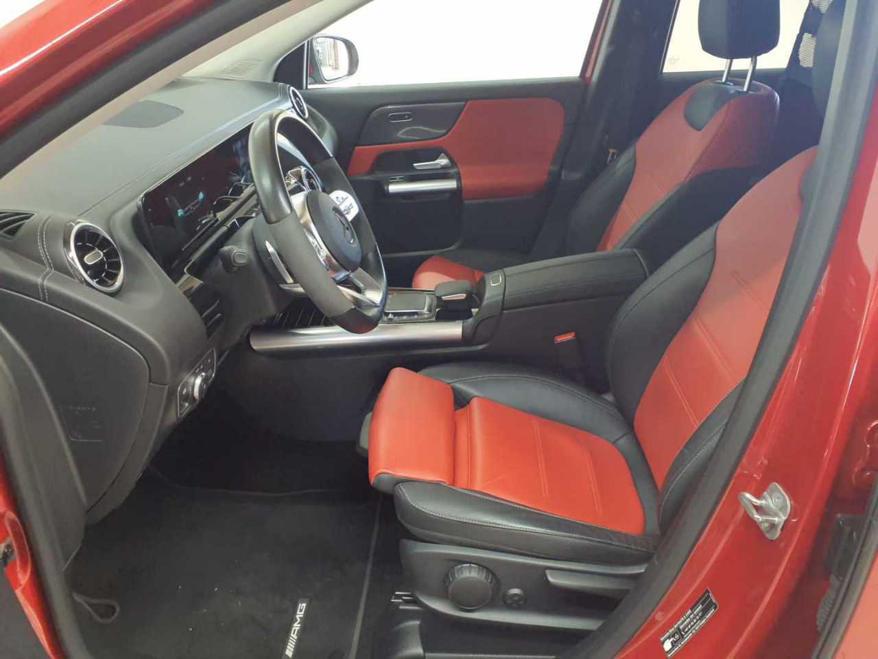 Mercedes-Benz GLA 250 8G-DCT AMG Line 3