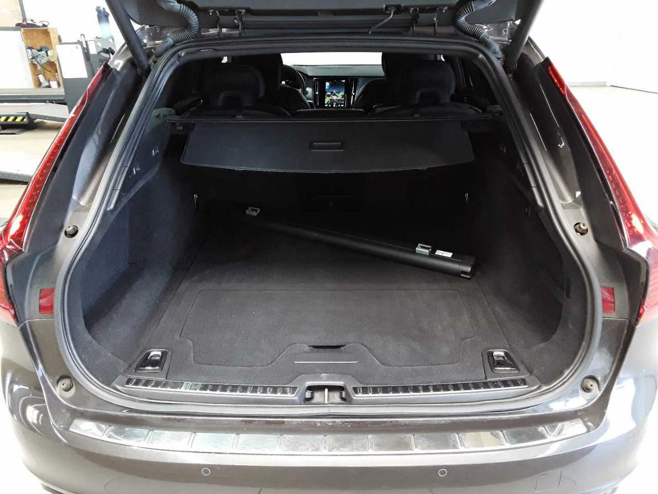 Volvo V90 D5 AWD Geartronic R Design 9