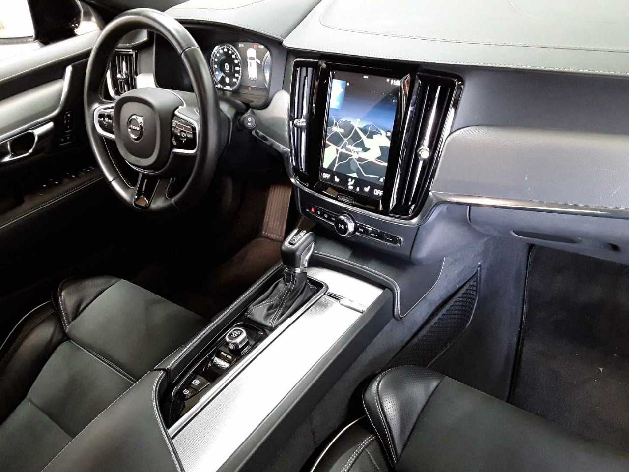 Volvo V90 D5 AWD Geartronic R Design 12