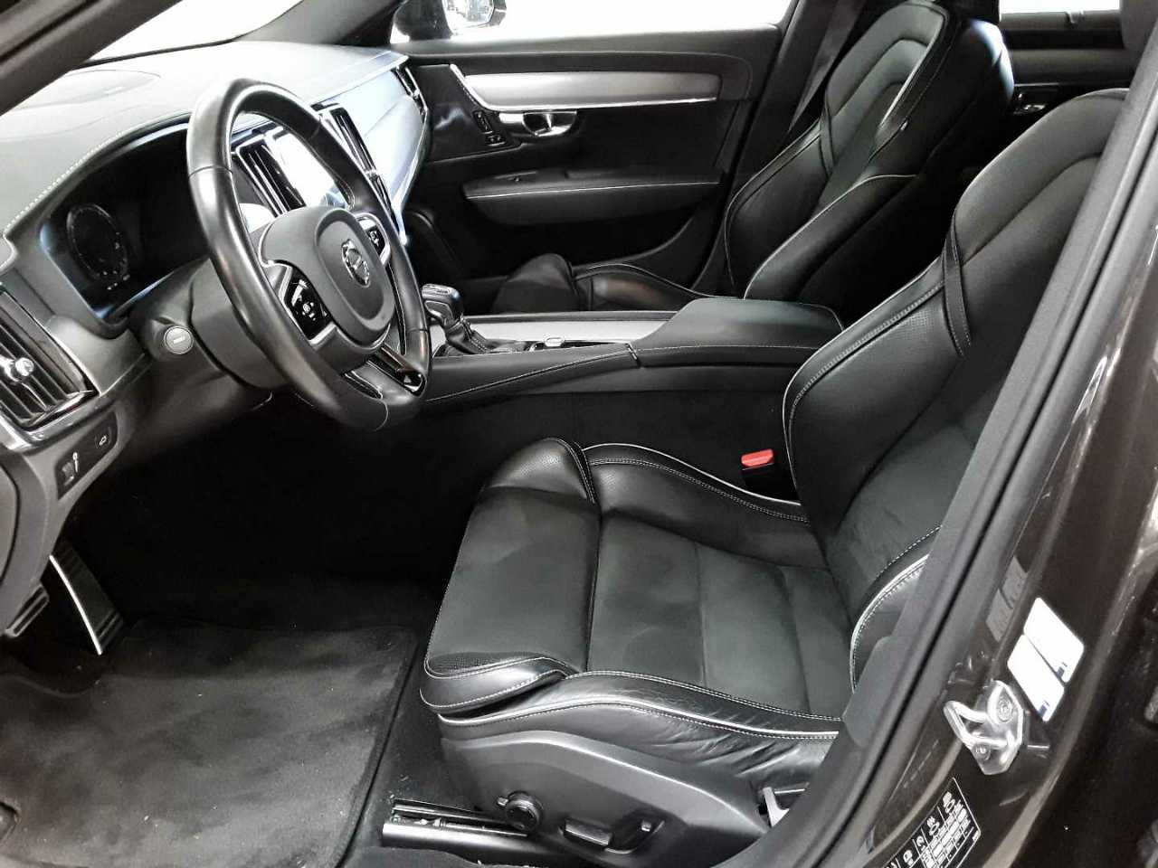 Volvo V90 D5 AWD Geartronic R Design 3