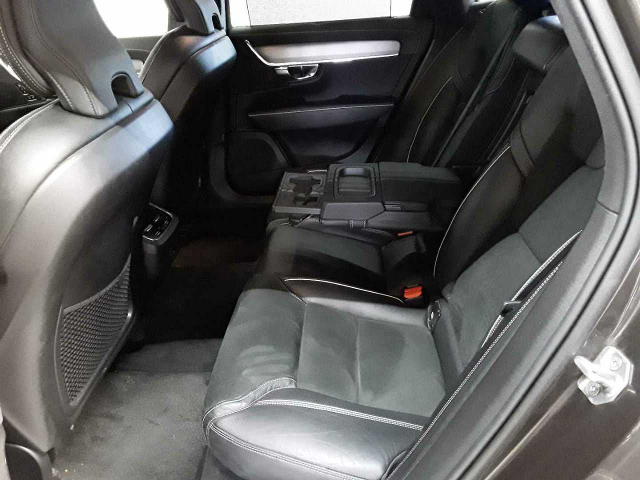 Volvo V90 D5 AWD Geartronic R Design 7