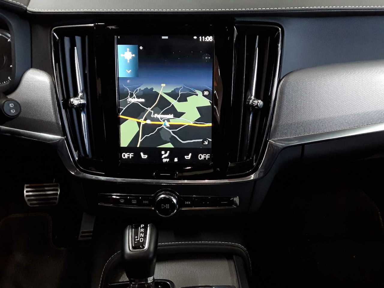 Volvo V90 D5 AWD Geartronic R Design 6