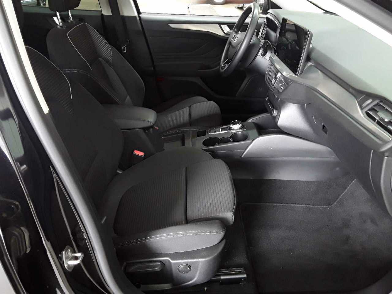 Ford Focus Turnier 1.5 EcoBlue Start-Stopp-System Aut. TITANIUM 11