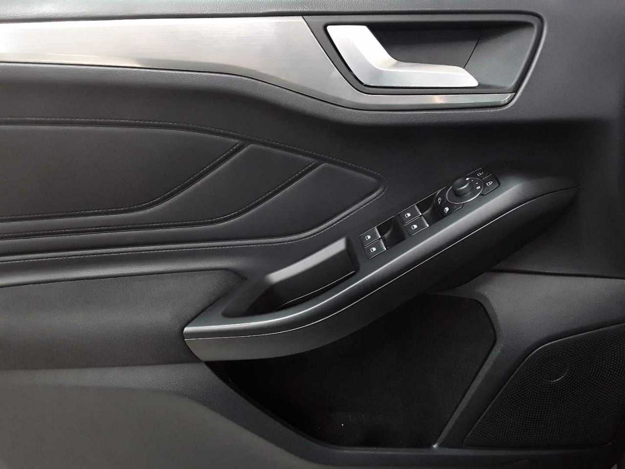Ford Focus Turnier 1.5 EcoBlue Start-Stopp-System Aut. TITANIUM 4