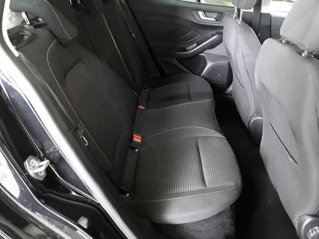 Ford Focus Turnier 1.5 EcoBlue Start-Stopp-System Aut. TITANIUM 10
