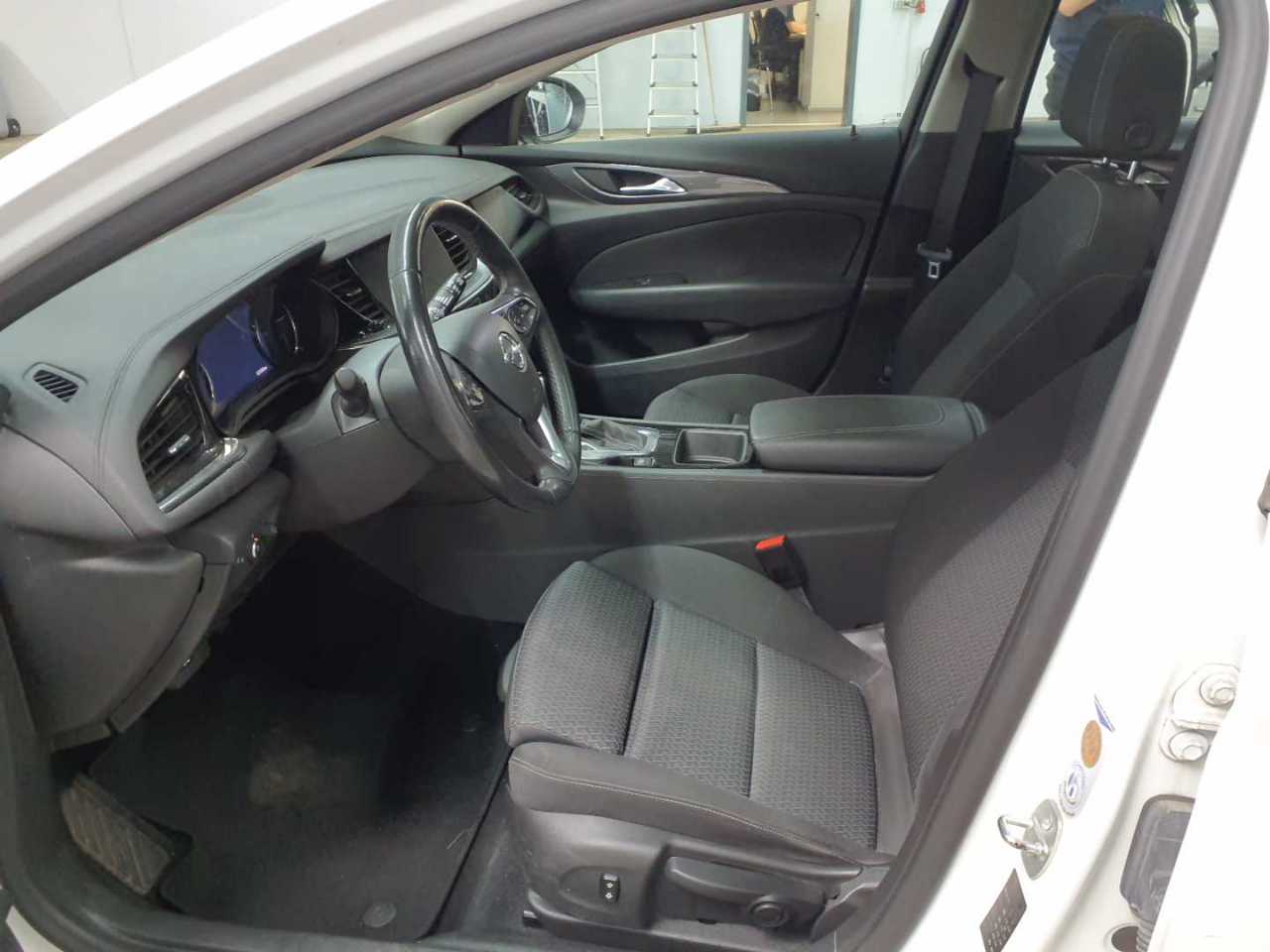 Opel Insignia Sports Tourer 2.0 Diesel Aut. Business Edition 3
