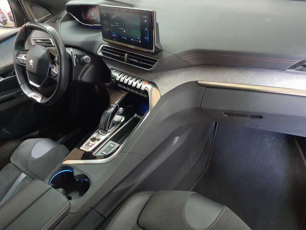 Peugeot 5008 BlueHDi 180 EAT8 GT Pack 12