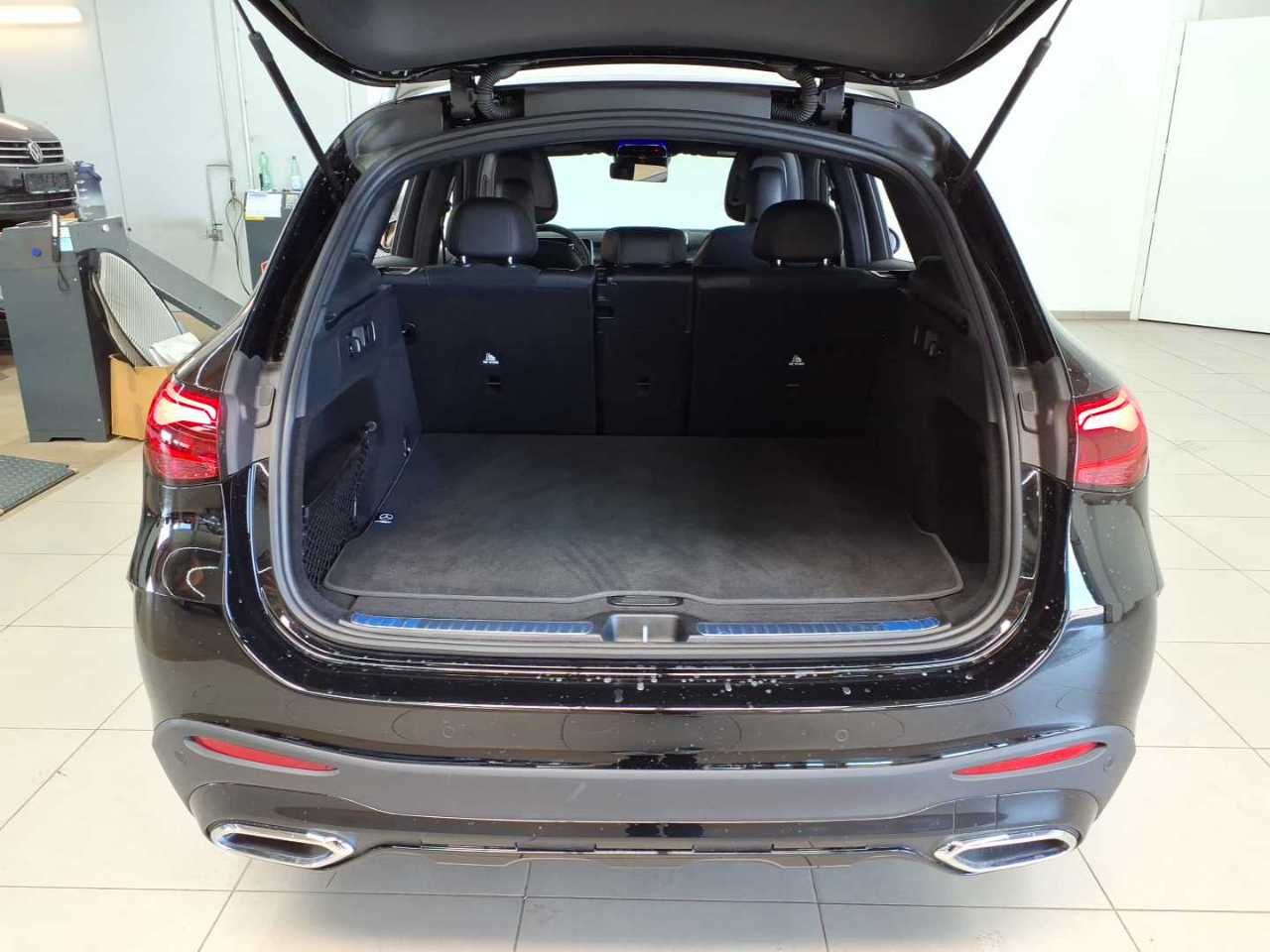 Mercedes-Benz GLC 220 d 4Matic 9G-TRONIC Edition AMG Line 9