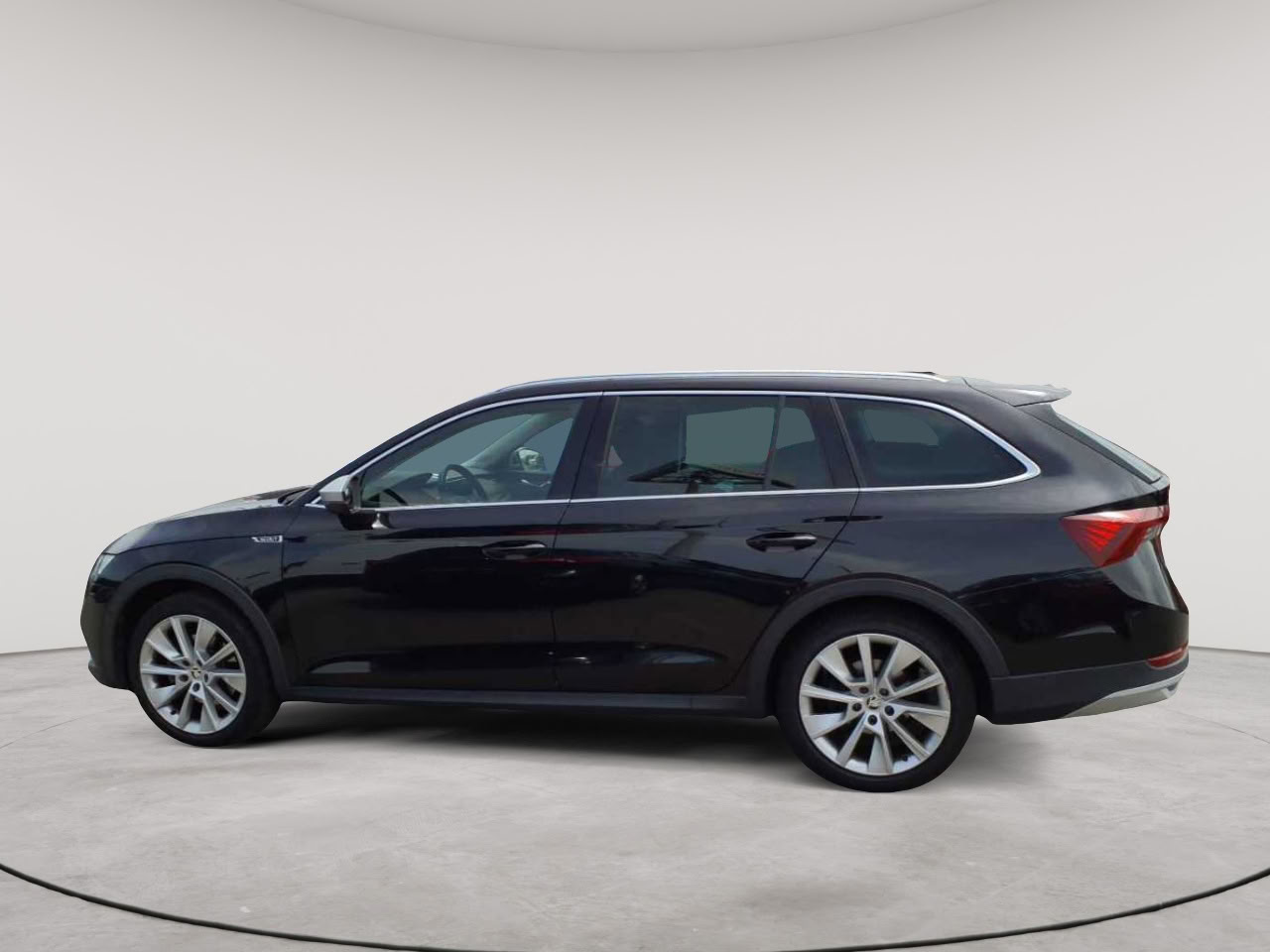 Skoda Octavia Combi 2.0 TDI DSG 4x4 Scout 6