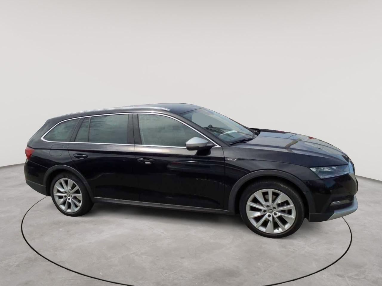 Skoda Octavia Combi 2.0 TDI DSG 4x4 Scout 3
