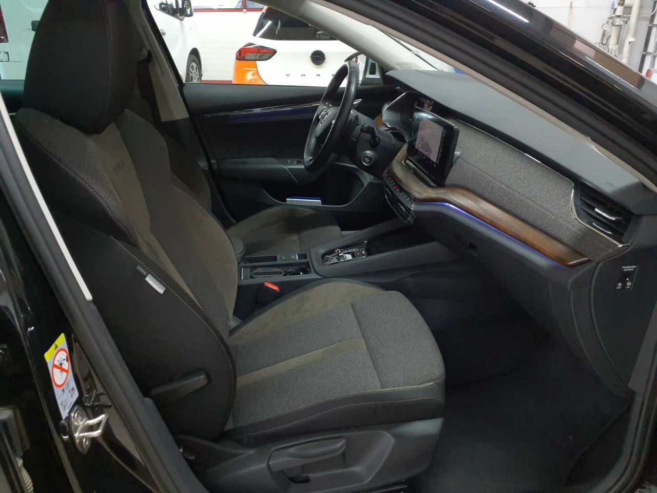 Skoda Octavia Combi 2.0 TDI DSG 4x4 Scout 8