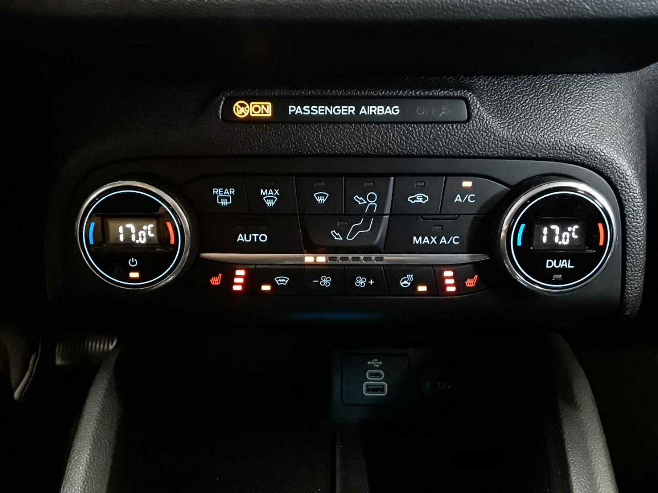 Ford Focus Turnier 1.5 EcoBlue Start-Stopp-System Aut. COOL&CONNECT 16