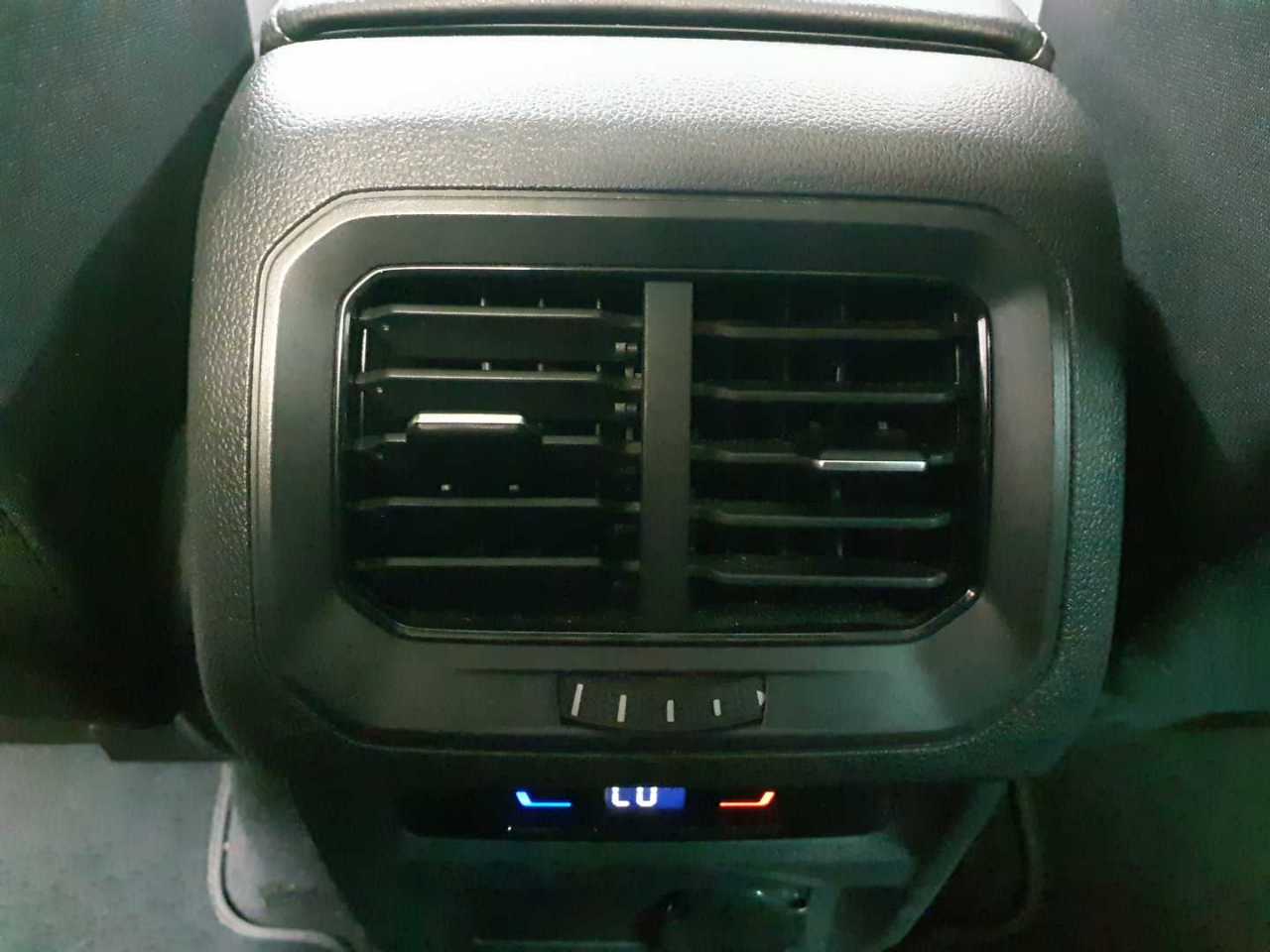 Vw Tiguan 2.0 TDI SCR Life 9