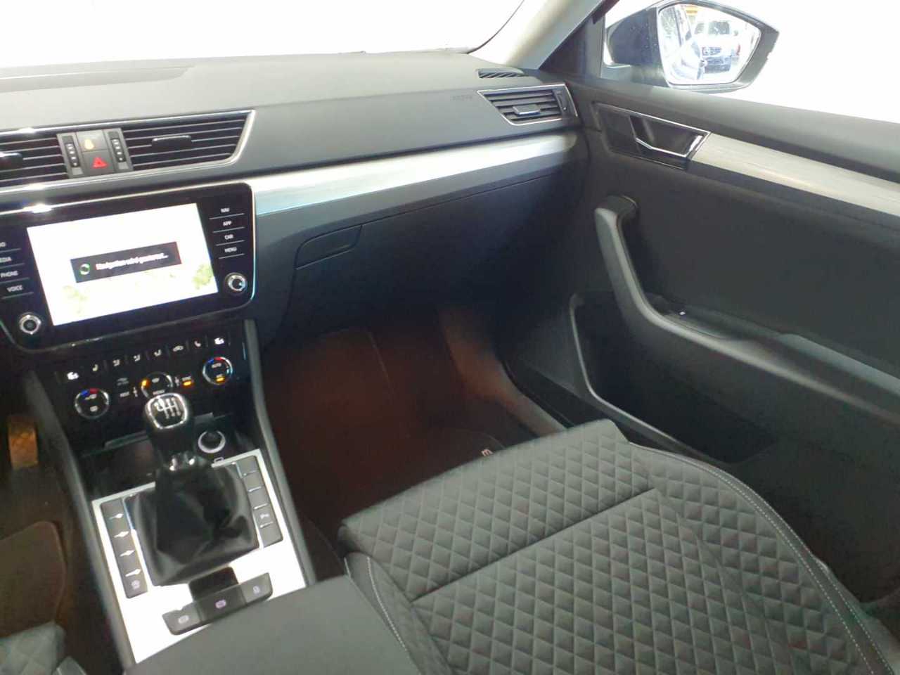 Skoda Superb Combi 2.0 TDI Ambition 6