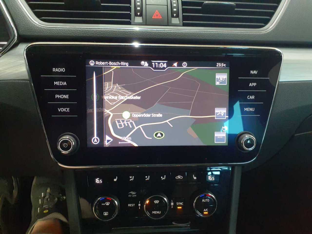 Skoda Superb Combi 2.0 TDI Ambition 14