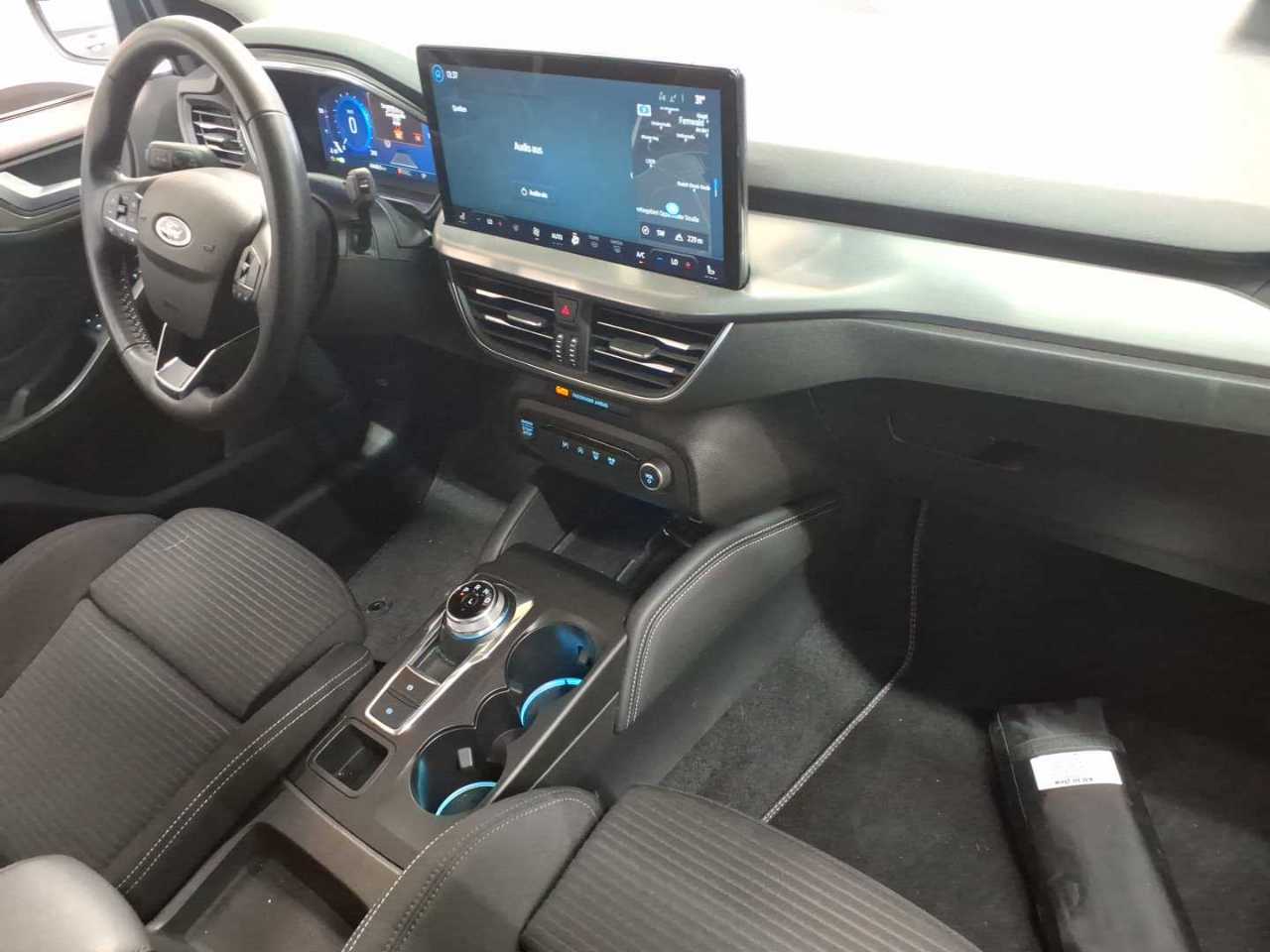 Ford Focus Turnier 1.5 EcoBlue Start-Stopp-System Aut. TITANIUM X 12