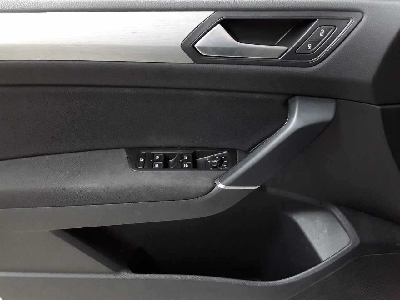 Vw Touran 2.0 TDI SCR DSG Comfortline 4