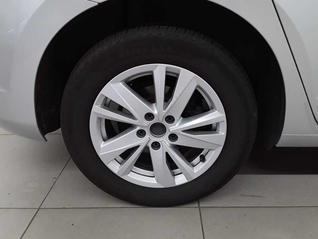 Vw Touran 2.0 TDI SCR DSG Comfortline 16