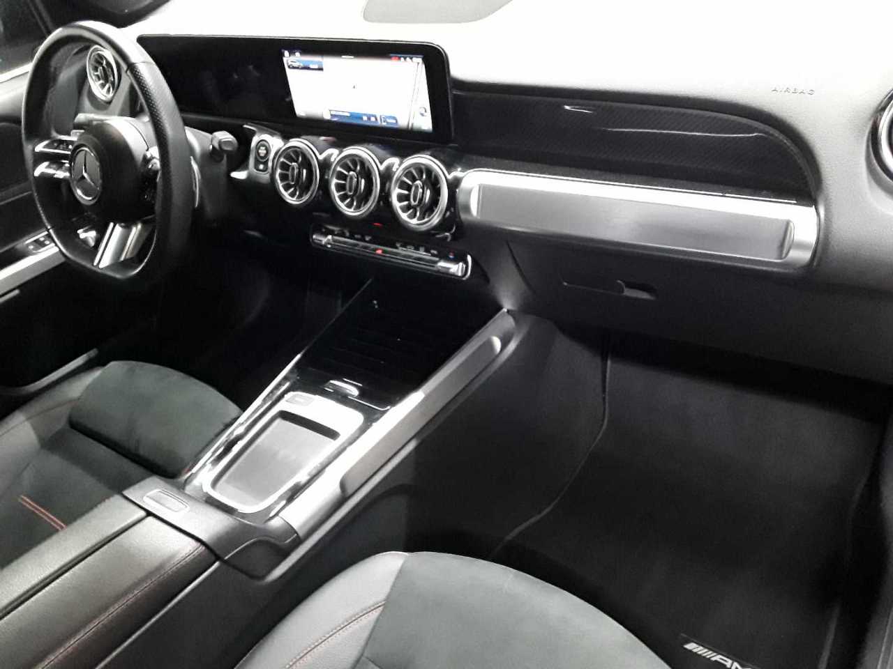 Mercedes-Benz GLB 220 d 4Matic 8G-DCT AMG Line Advanced Plus 12