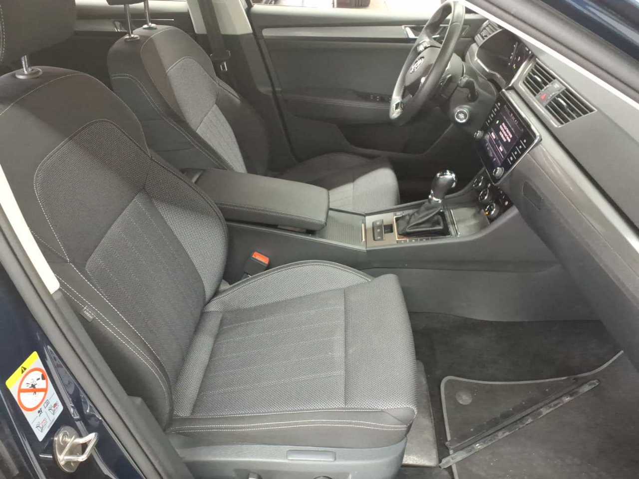 Skoda Superb Combi 2.0 TDI DSG Style 11