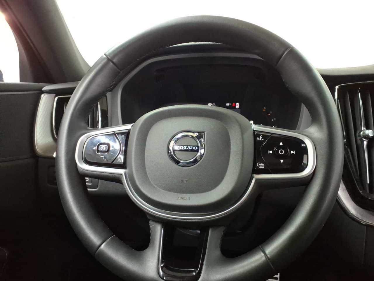 Volvo XC60 B4 D Geartronic RDesign 15