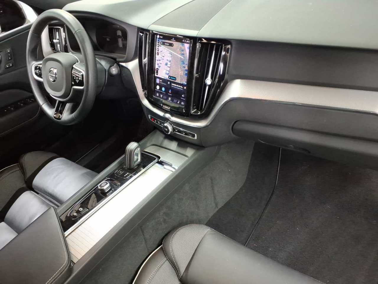 Volvo XC60 B4 D Geartronic RDesign 12