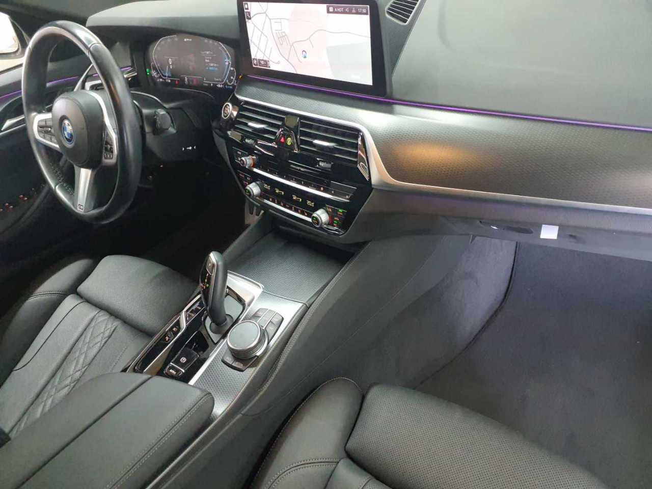 Bmw 530e Touring Aut. 14