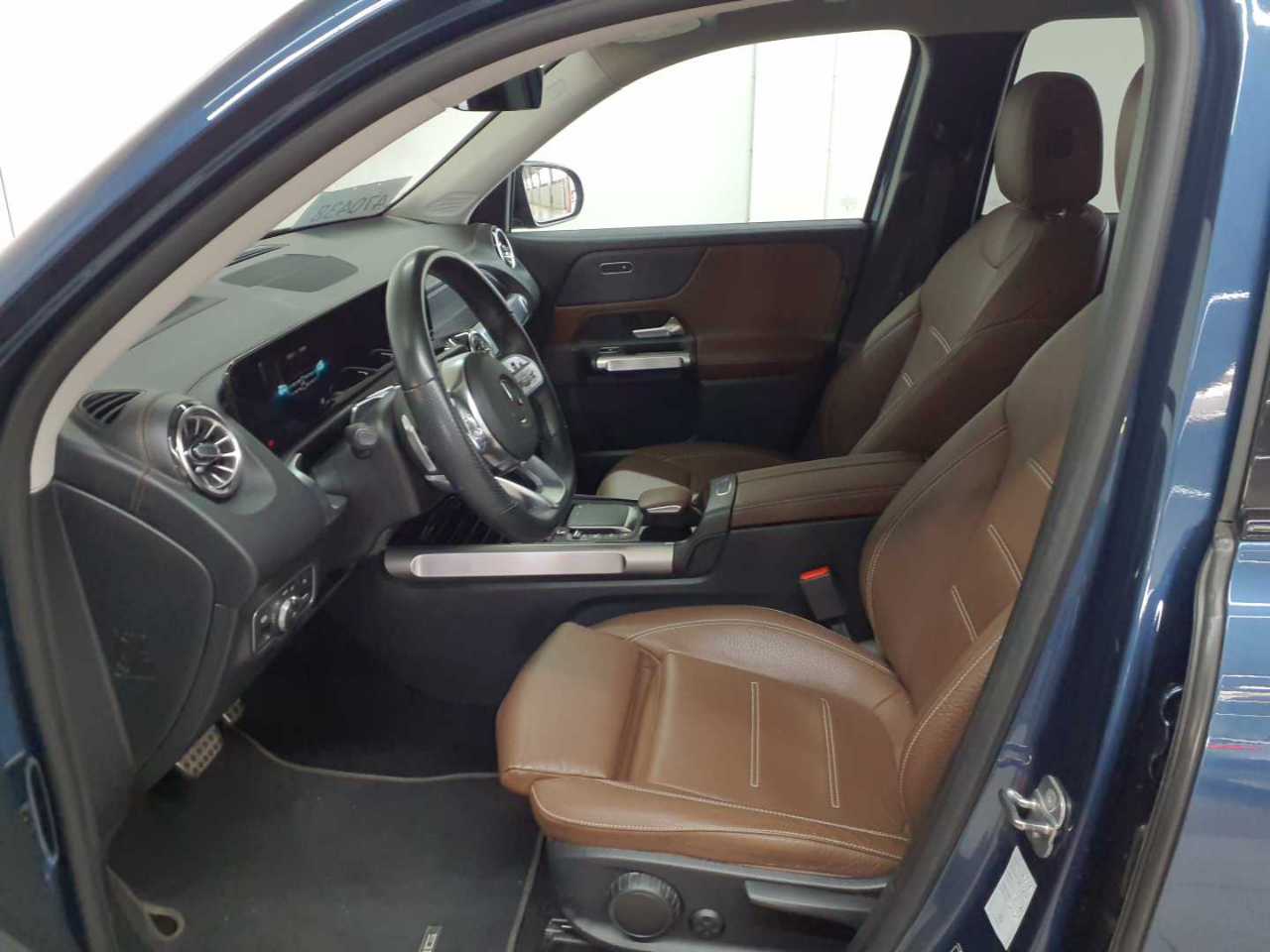 Mercedes-Benz GLB 220 d 4Matic 8G-DCT AMG Line 3