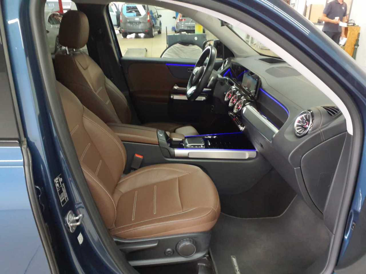 Mercedes-Benz GLB 220 d 4Matic 8G-DCT AMG Line 13