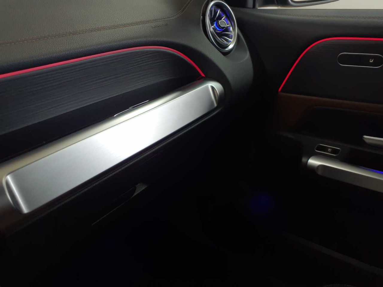 Mercedes-Benz GLB 220 d 4Matic 8G-DCT AMG Line 18