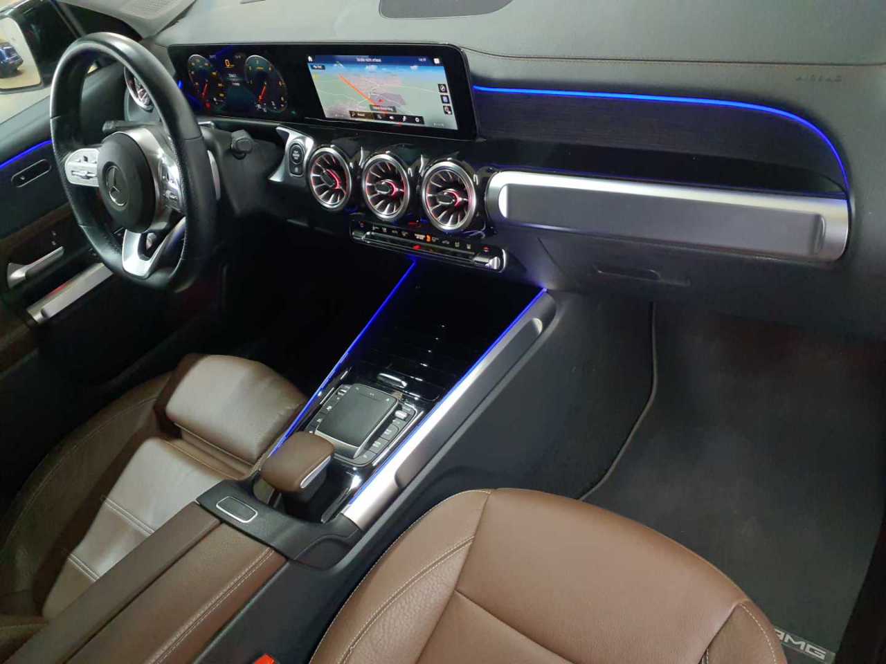 Mercedes-Benz GLB 220 d 4Matic 8G-DCT AMG Line 14