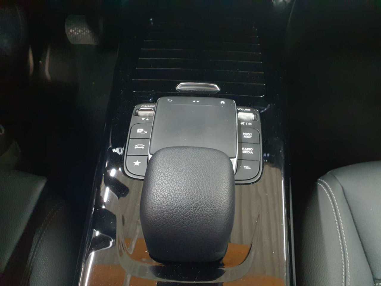 Mercedes-Benz A 200 d 4Matic 8G-DCT Progressive 15