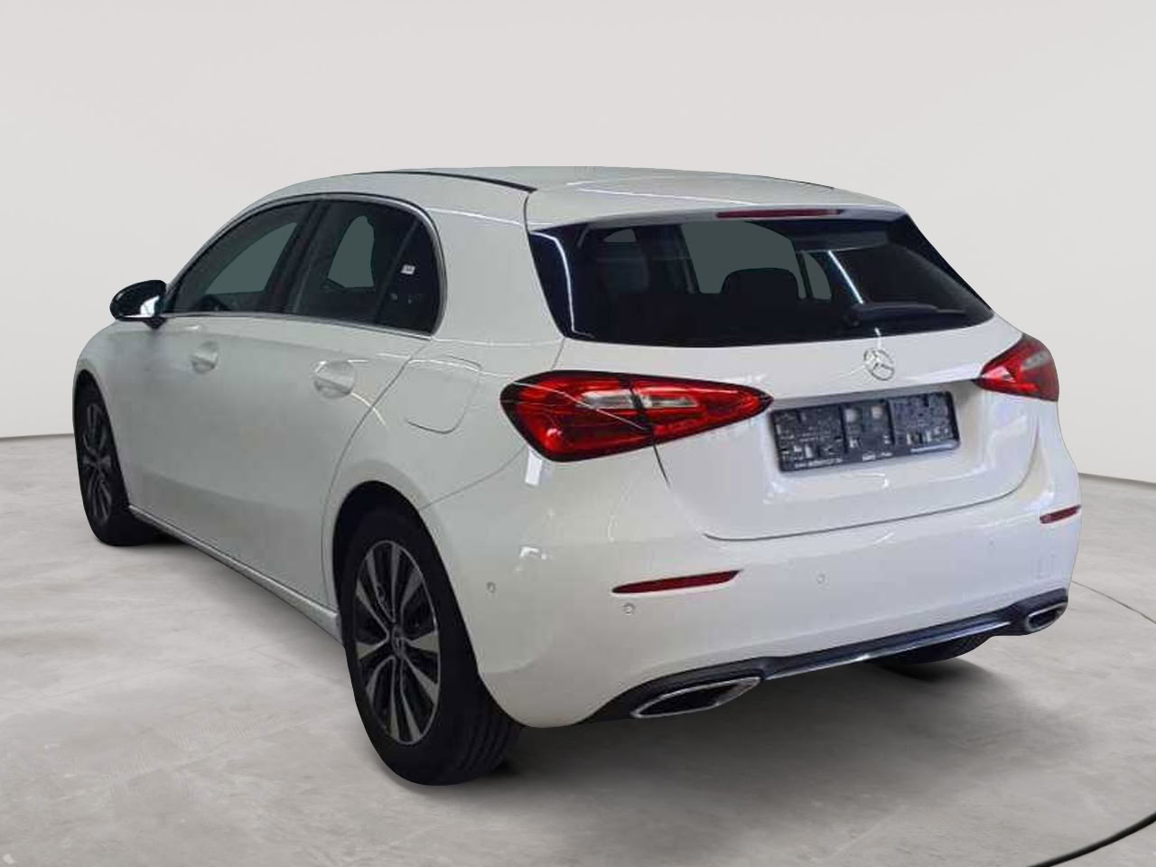 Mercedes-Benz A 200 d 4Matic 8G-DCT Progressive 2