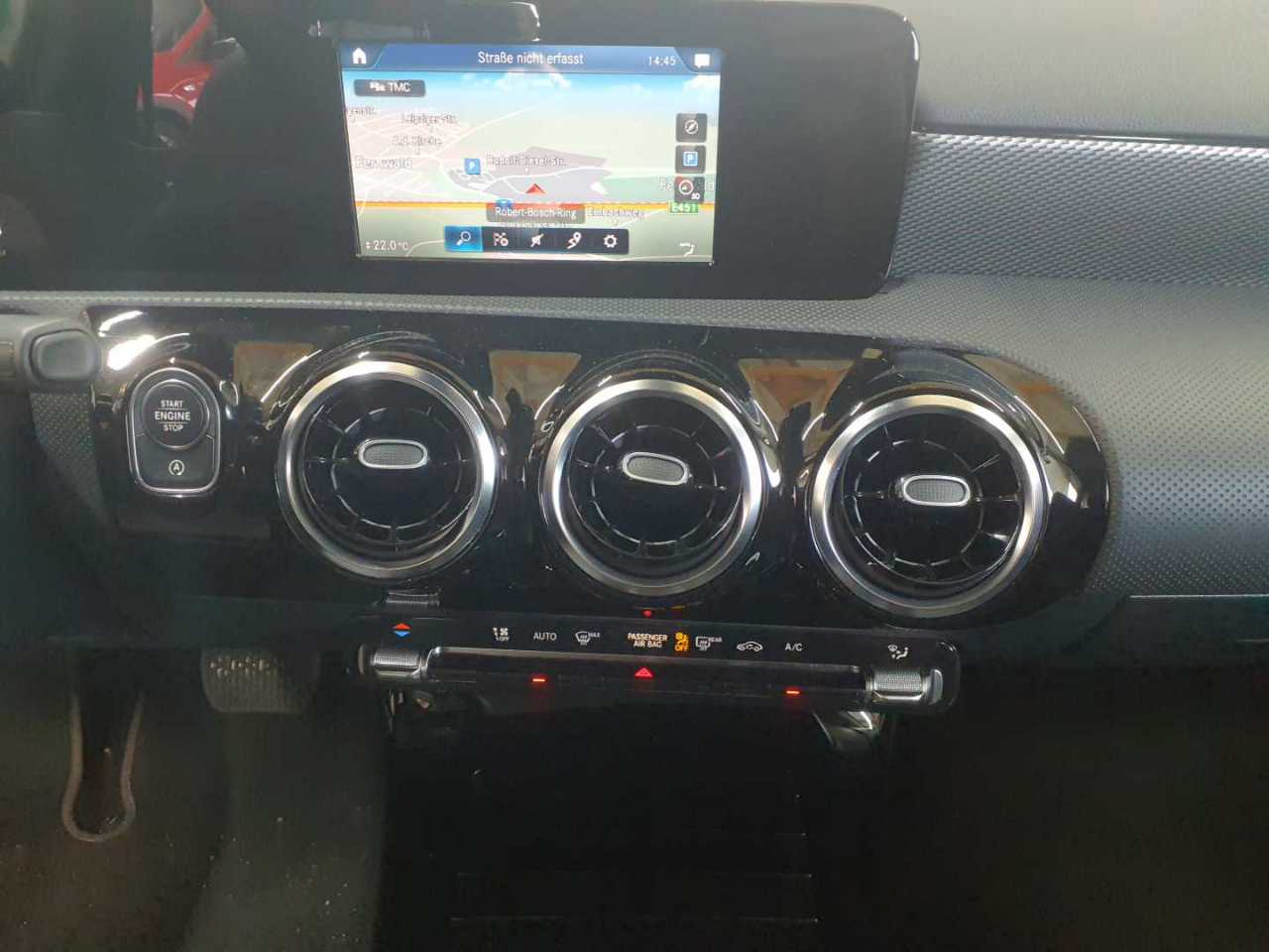 Mercedes-Benz A 200 d 4Matic 8G-DCT Progressive 7