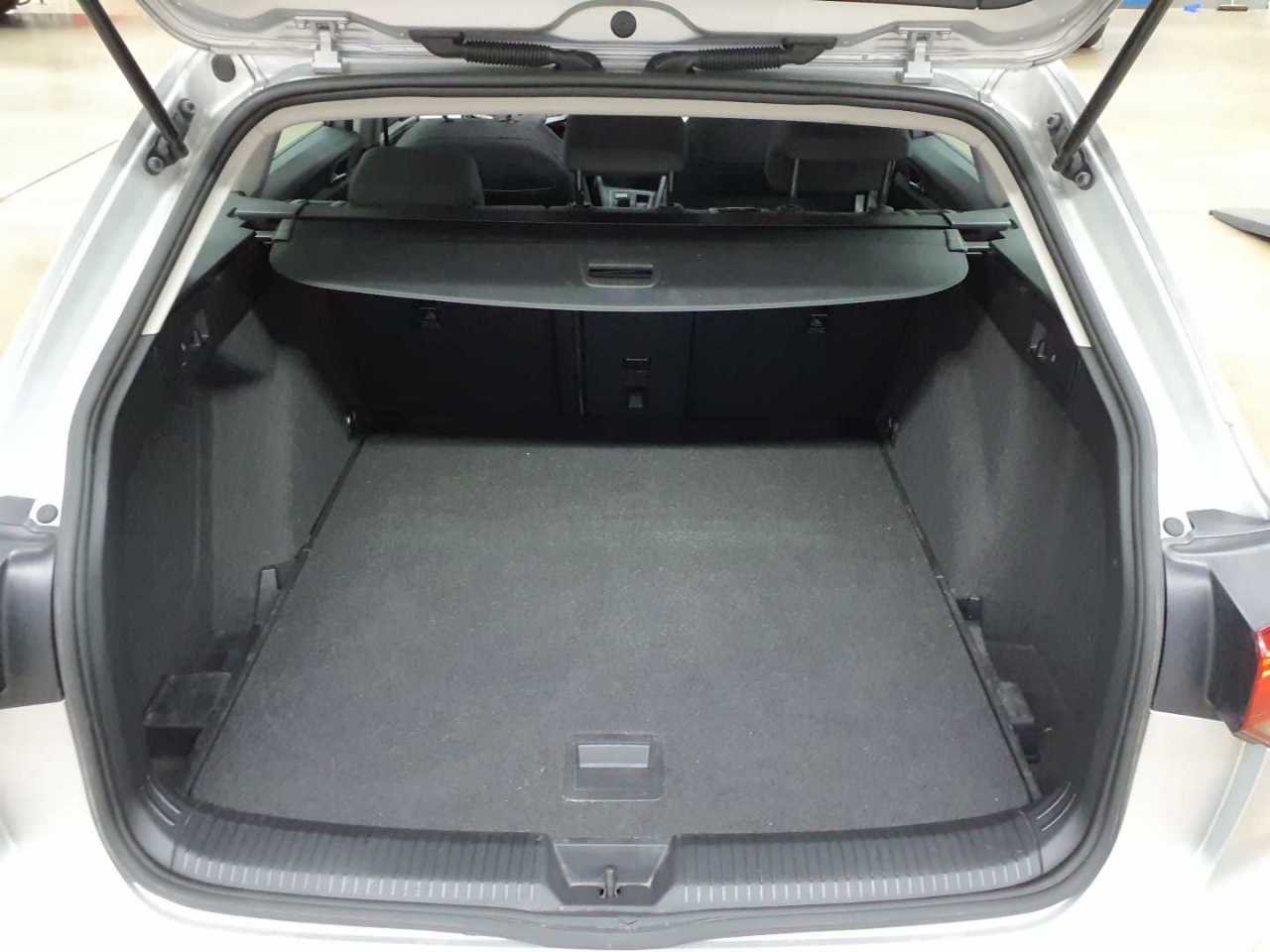 Vw Golf Variant 2.0 TDI SCR DSG Life 9