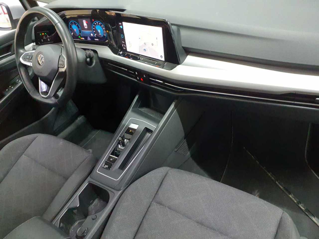 Vw Golf Variant 2.0 TDI SCR DSG Life 13