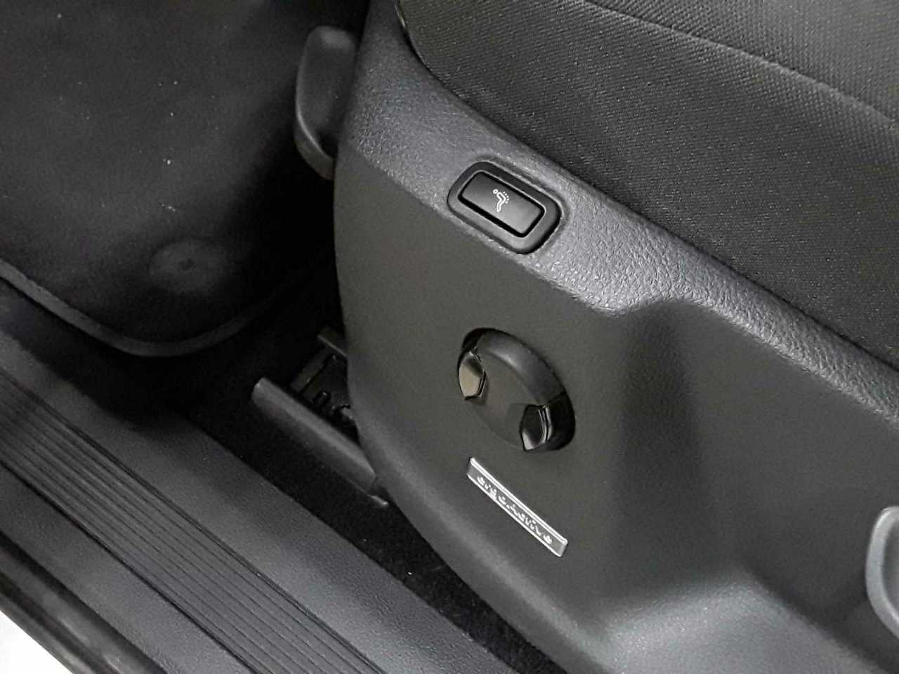 Vw Touran 2.0 TDI SCR DSG Comfortline 16