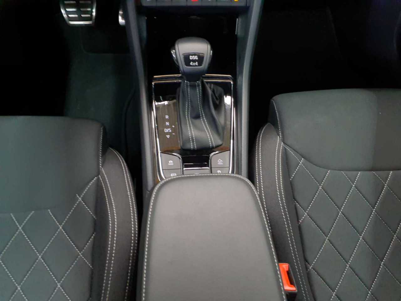 Skoda Karoq 2.0 TDI SCR 4x4 DSG Sportline 7